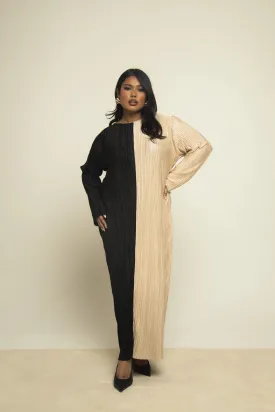 Curve colourblock plisse column fit midaxi dress