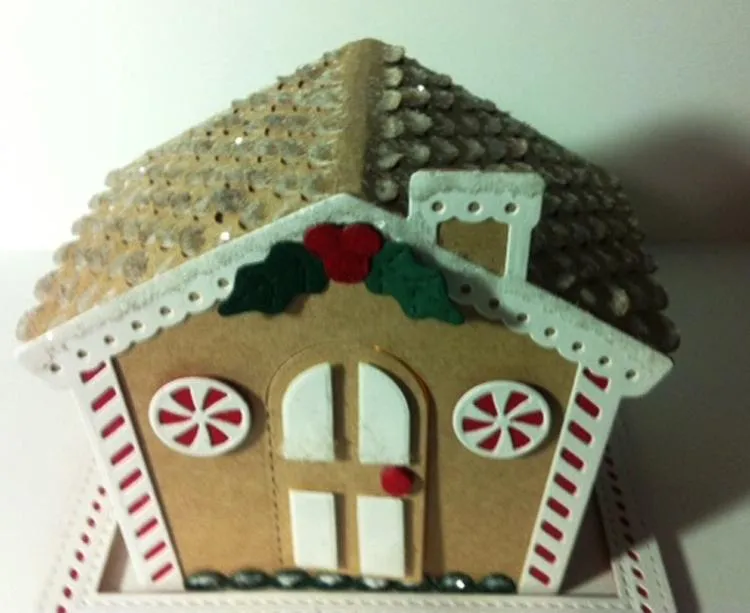 Festive Collection Gingerbread Roof