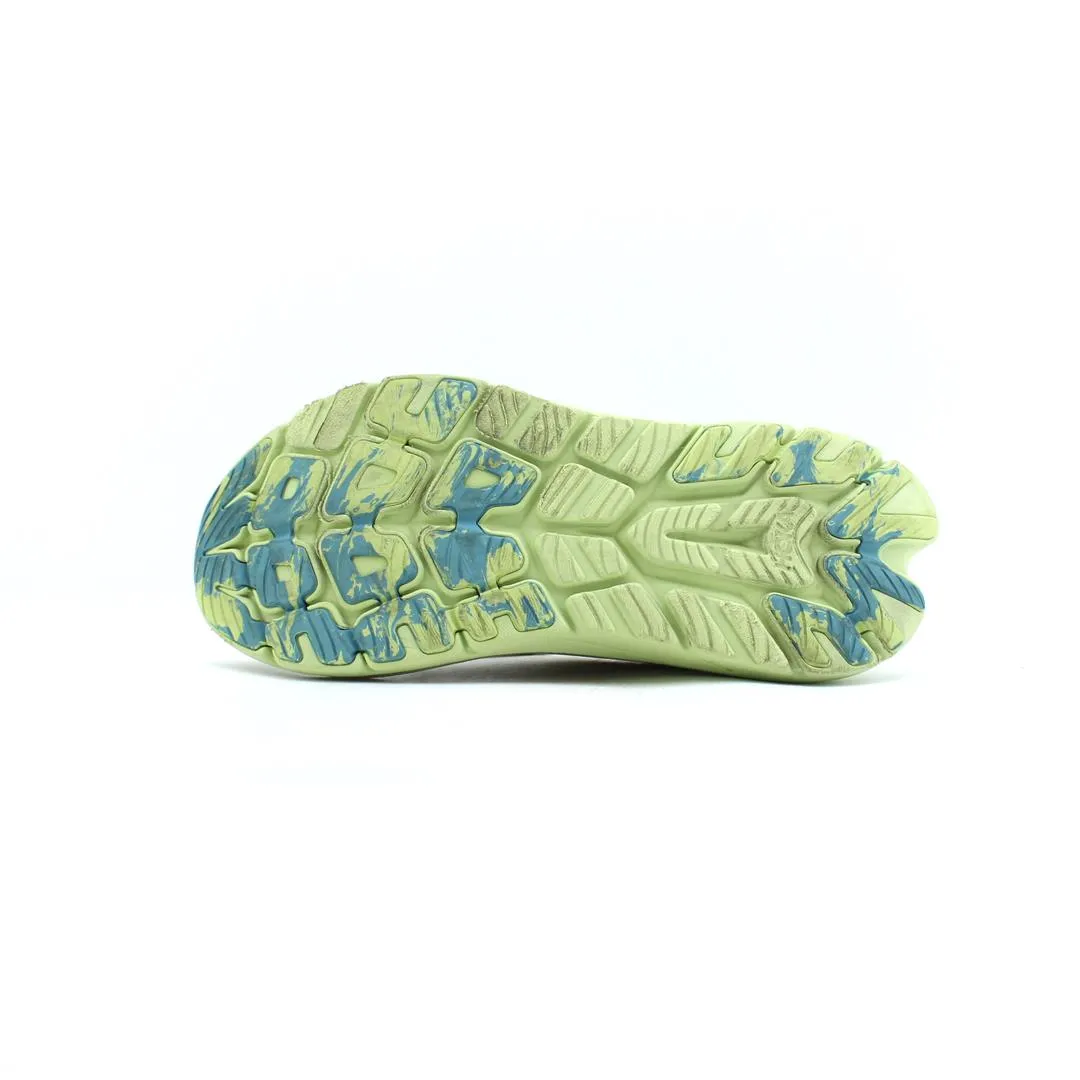HOKA ONE ONE KAWANA