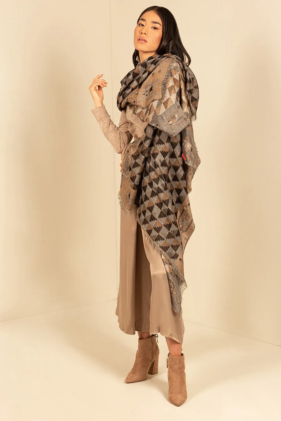 Nazca - 31 Shawl Royal Alpaca & Silk Color Black